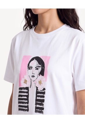 Camiseta Holgada Estampado En Frente  Para Mujer Crudo Seven Seven