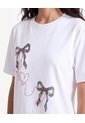 Camiseta Amplia Estampado Frontal  Para Mujer Crudo Seven Seven de Seven Seven