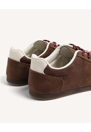 Tenis Gamuza Cordones Bicolor  Para Mujer Café Seven Seven
