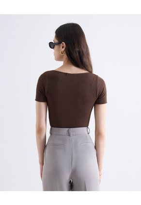 Top Tejido Escote Cuadrado Manga Corta Para Mujer Café Seven Seven