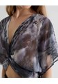 Blusa Torsión Estampada En Chiffon  Para Mujer Gris Seven Seven de Seven Seven