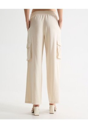Pantalón Tipo Cargo Fluido Y Ligero  Para Mujer Beige Seven Seven