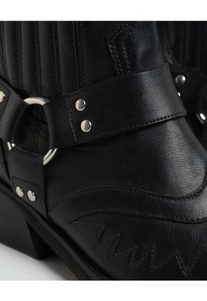 Botines Western Con Hebilla  Para Mujer Negro Seven Seven