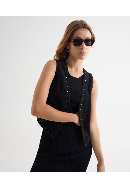 Chaleco Negro Con Taches Metálicos  Para Mujer Negro Seven Seven