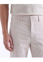 Pantalón Chino Regular  Para Hombre Arena Seven Seven de Seven Seven
