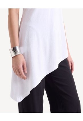 Camiseta Asimetría Sutil  Para Mujer Crudo Seven Seven