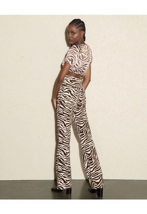 Blusa Para Mujer Manga Corta Color Cafe  Marca Seven Seven #28123693