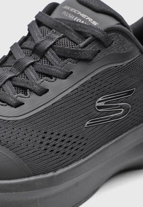 Tenis Training SKECHERS Plush Foam Negro