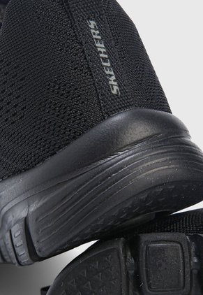 Training Negro Skechers