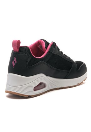 Tenis Lifestyle Negro-Fucsia-Blanco Skechers Inside Matters