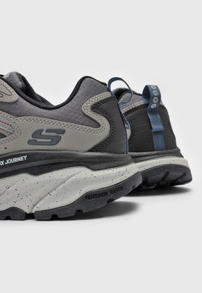 Tenis Trail Gris-Taupé-Negro Skechers D'Lux Journey