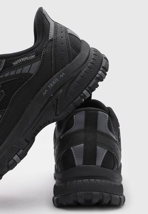 Tenis Trail SKECHERS Hillcrest Negro