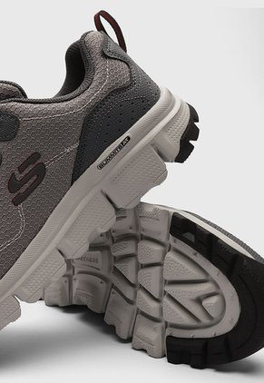 Tenis SKECHERS Summits AT  Gris