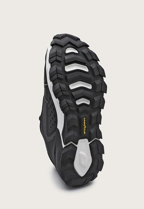 Tenis Outdoor Negro Skechers Max Protect