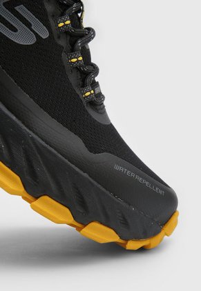 Tenis de Senderismo Negro-Amarillo Skechers Max Protect - Liberated