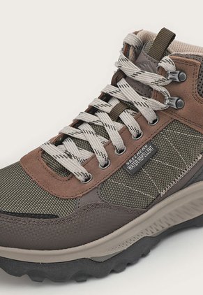 Bota Outdoor Negro-Blanco-Azul Skechers Relaxed Fit: Montello - Algoma