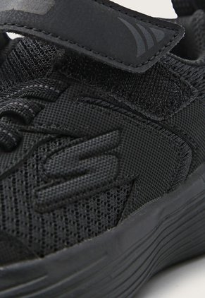 Tenis Running Negro Skechers Go Run 400 v2