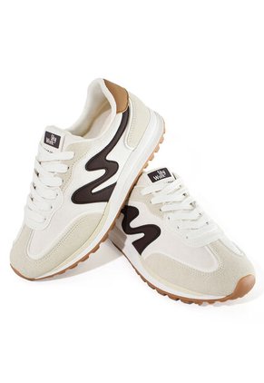 Sky Walk Tenis Urbanos De Moda Y Tendencia Para Mujer 622PSTP4002BLANCO
