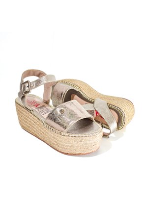 Plataformas Altas En Yute De Capellada En Cuero 682YN-05BRONCE