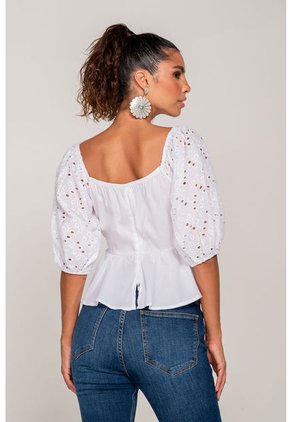 Blusa En Ojalillo Blanco L