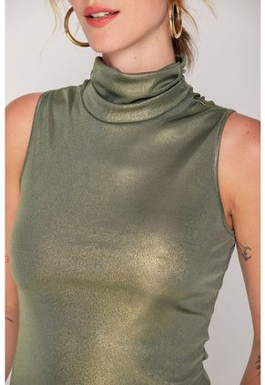 Blusa Con Cuello Drapeado Dorado M