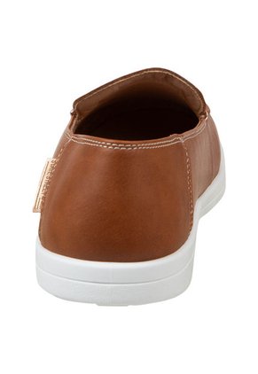 Zapatos Casuales Augusta Tipo Mocasín Para Mujer Cogñac State Street 199267 Payless