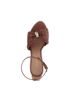 Sandalias Belem Con Taco Tipo Cuña Para Mujer Café Medio State Street 211278