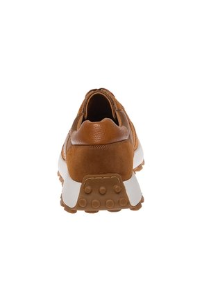 Zapatos Casuales Ovett Para Hombre Café Medio State Street 210841