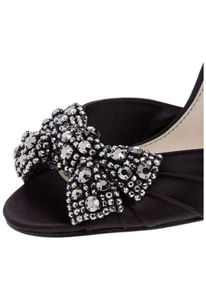 Tacón Alto Negro Steve Madden