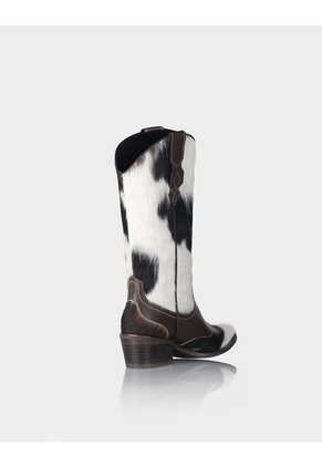 Bota Alazana Pelo Café