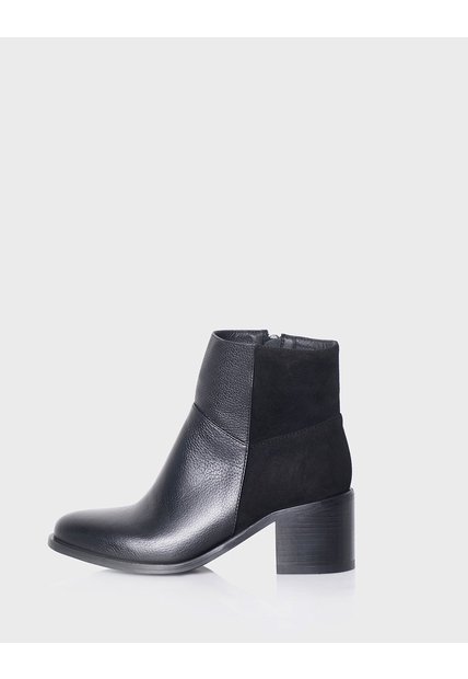 Botin Bianca Cuero Negro