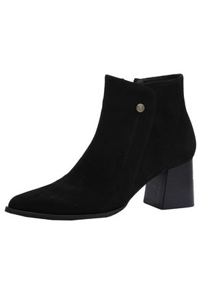 BOTIN LIHANA ANTE NEGRO