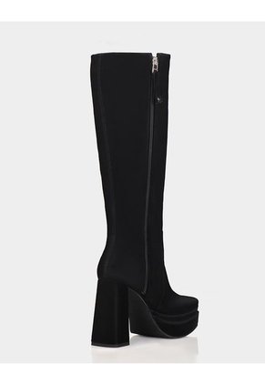 BOTA ADA ANTE NEGRO