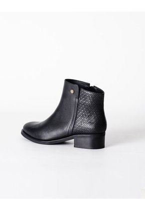 MARBELLA CUERO NEGRO