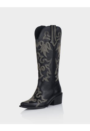 Texana Dionne Cuero Negro