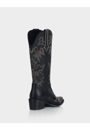 Texana Dionne Cuero Negro