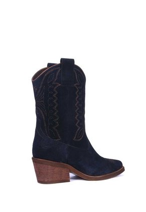 TEXANA SILVANA GAMUZA AZUL