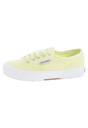 Lifestyle Amarillo Superga