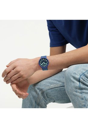 Reloj Swatch Unisex Essentially Bold. Silicona Azul SB01N700