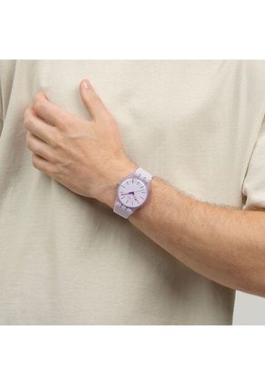 Reloj Swatch Unisex Lavendaze. Silicona Morado SO29V101