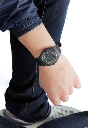 Reloj Negro-Amarillo Swatch