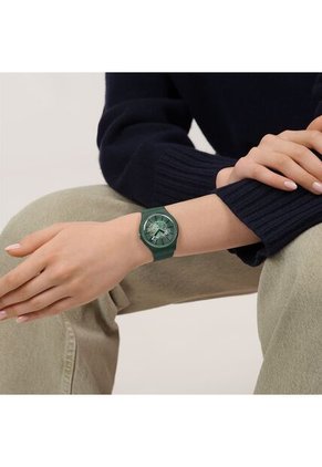 Reloj Swatch Unisex Revealed In The Forest. Polímero Verde SO29G111