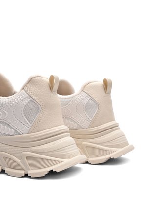 Tenis Mujer Marfil-Beige Tellenzi C2