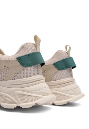 Tenis Dama Talco-Verde Tellenzi 2082