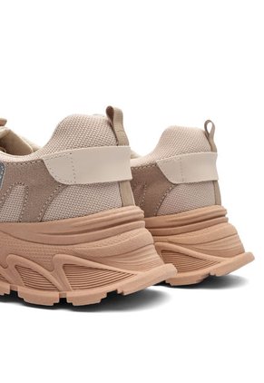 Tenis Dama Tabaco-Naranja Tellenzi 2082