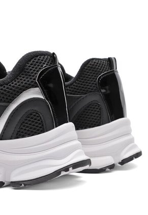 Tenis Dama Negro-Plata Tellenzi 2090