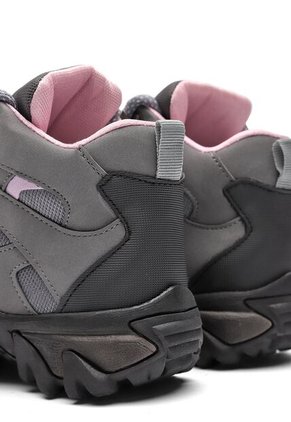 Bota Outdoor Mujer Gris-Rosa Tellenzi 9-2501