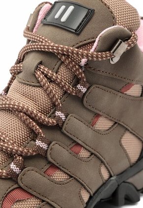 Bota Outdoor Mujer Arena-Verde Tellenzi 9-2501