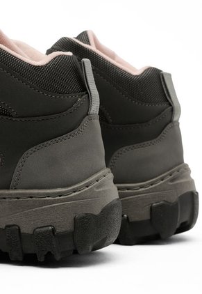 Bota Outdoor Mujer Gris-Rosa Tellenzi 8-1068