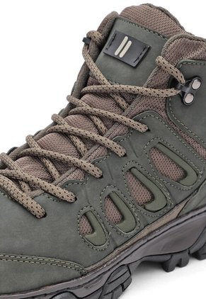 Bota Outdoor Hombre Verde Tellenzi 7-262
